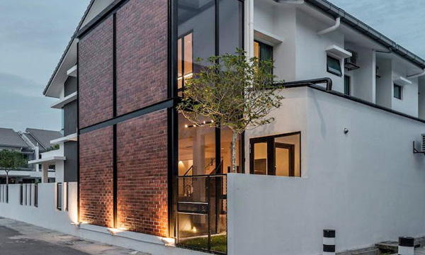 Expand the house space with red brick steel frame